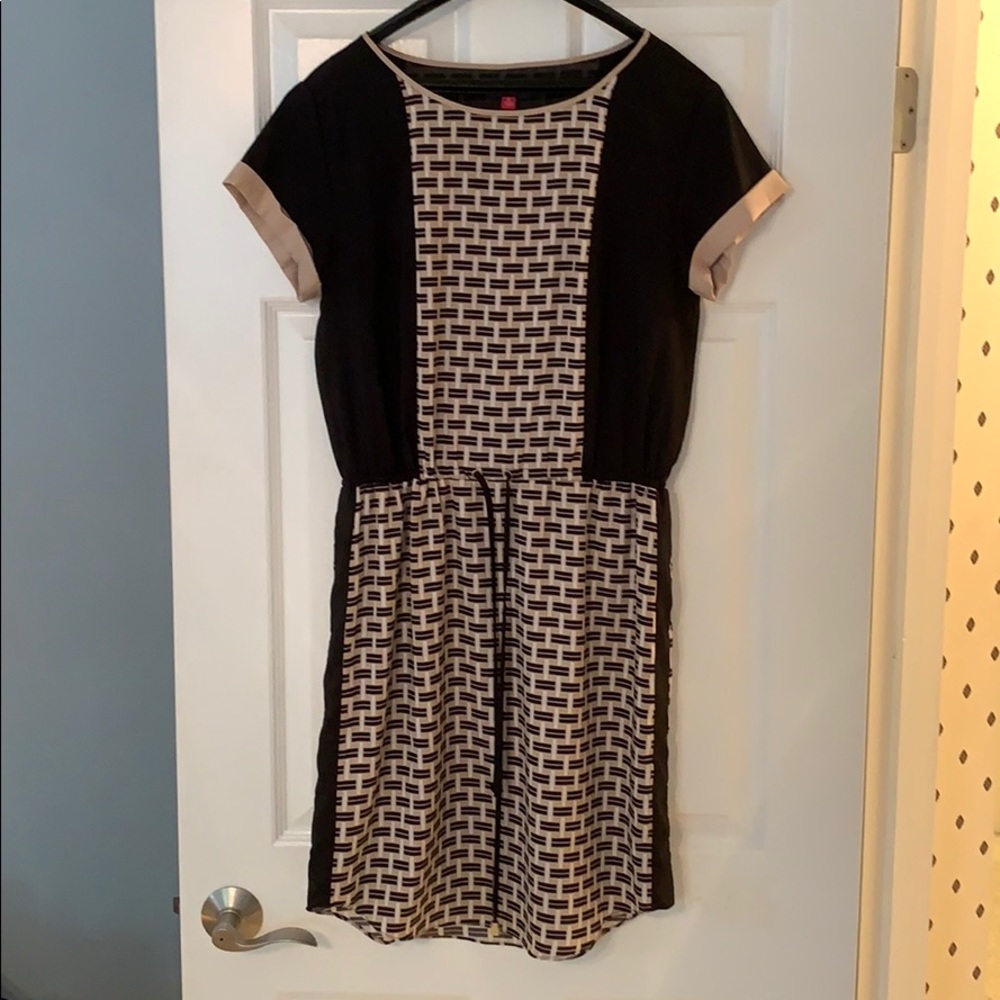 Vince Camuto  dress. Size 6
